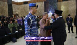 Pelukan Hangat Prabowo untuk Keluarga Prajurit Gugur di Lebanon