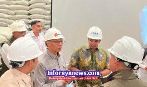 Legislator Gerindra M Husni dan Ade Jona di Bulog Sumut